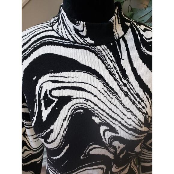 MNG Mango Sweater Marble XL White Black Abstract Wavy Knit Long Sleeve Mock Neck - Picture 8 of 9